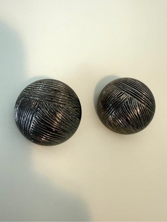 Jewelry - Vintage Round Textured Ball Clip-On Earrings in Dark Metallic Black